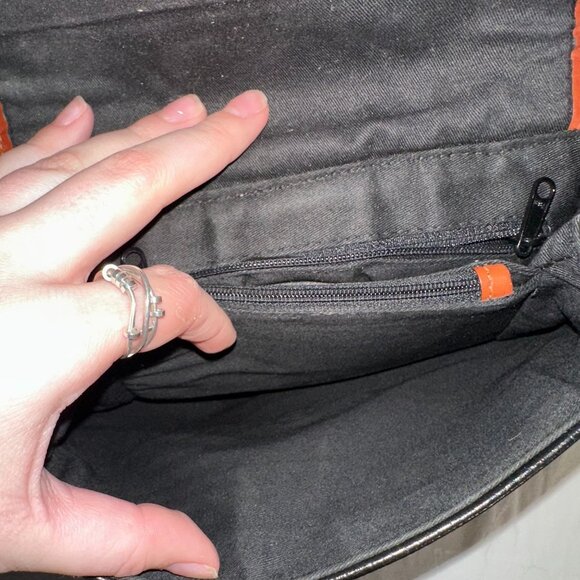 Leather Co. Black & Brown Pebbled Leather Crossbody Bag With Adjustable Strap - Picture 5 of 5